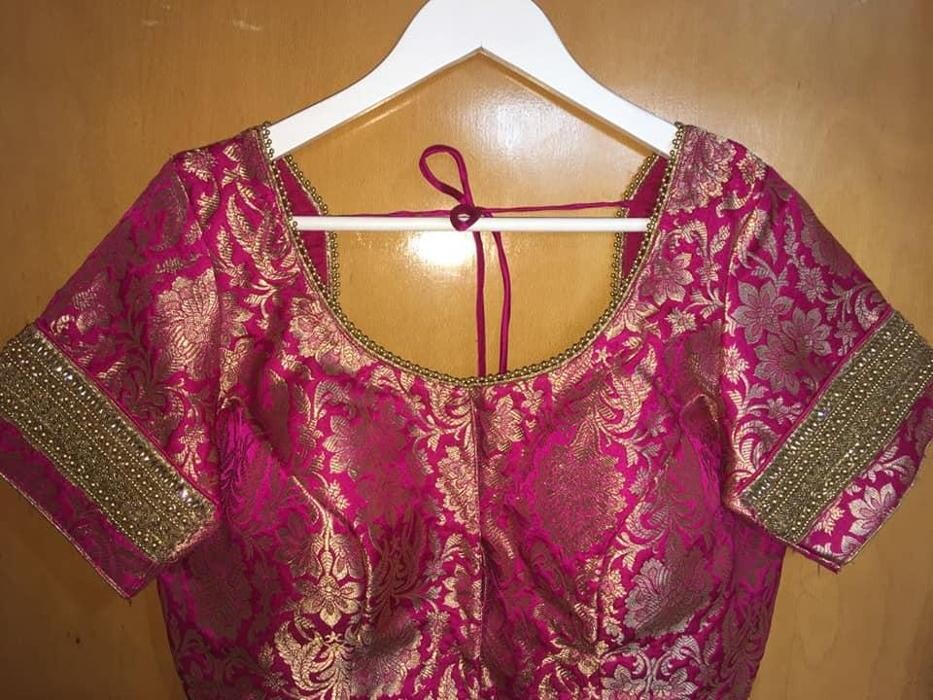 Images SAAISNEH INDIAN COUTURIER