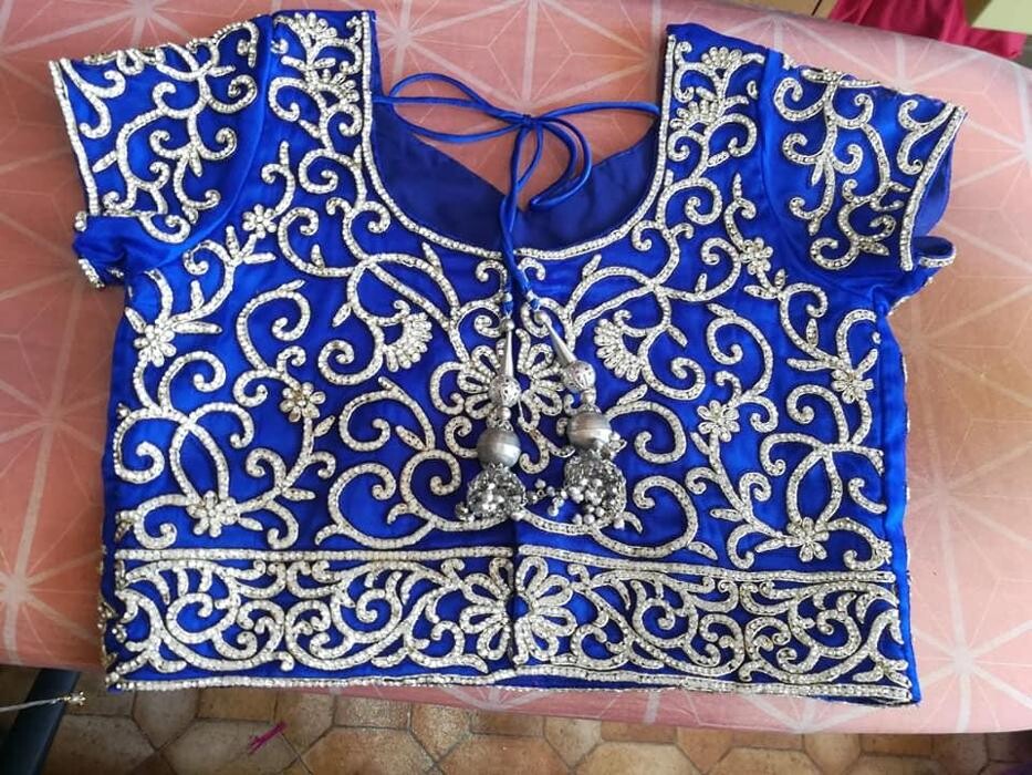 Images SAAISNEH INDIAN COUTURIER