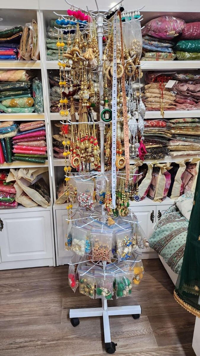 Images SAAISNEH INDIAN COUTURIER