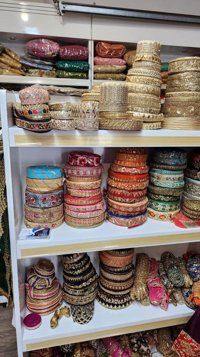 Images SAAISNEH INDIAN COUTURIER