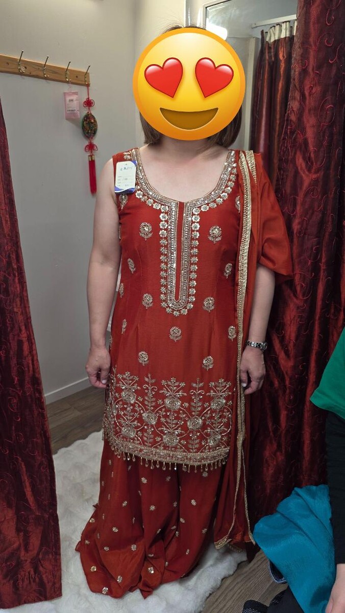 Images SAAISNEH INDIAN COUTURIER