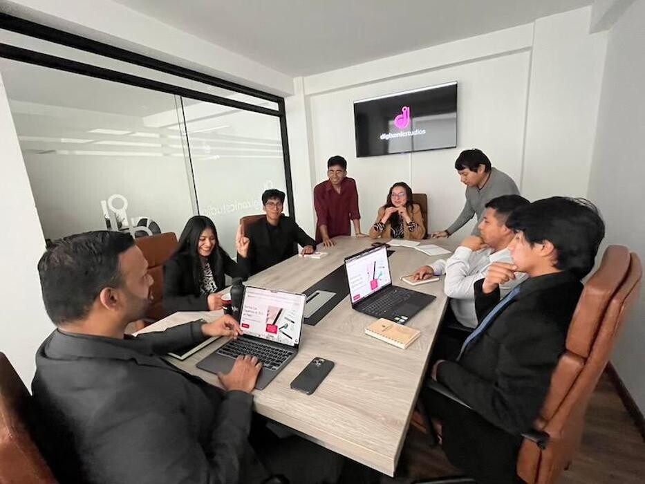 Images Digixonic Studios - Agencia de SEO en Peru