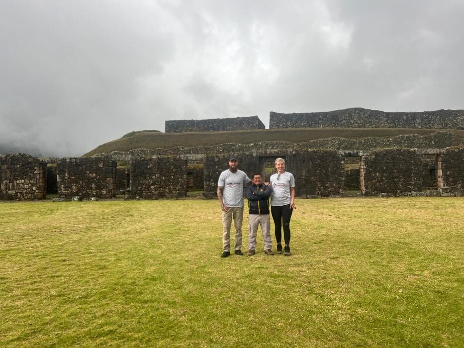 Images Encuentros Peru Adventure - Inca Jungle Trek to Machu Picchu Operator