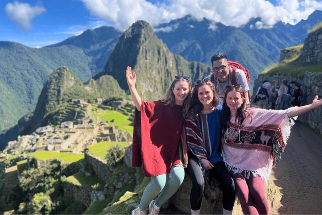 Images Encuentros Peru Adventure - Inca Jungle Trek to Machu Picchu Operator