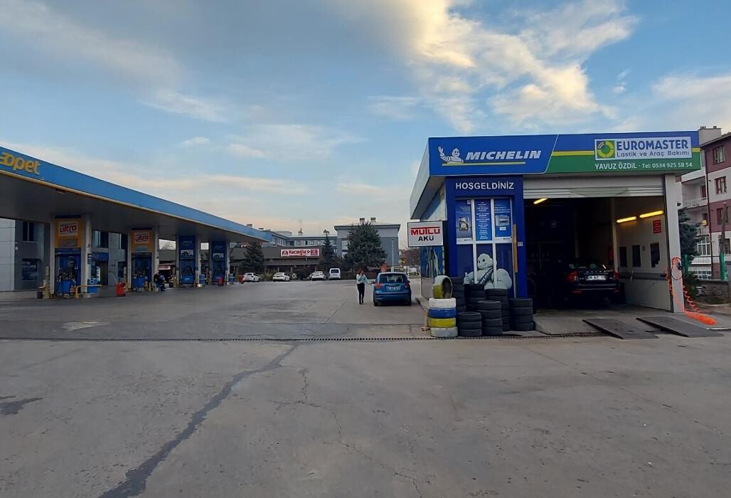 Images Michelin - Akcity Euromaster