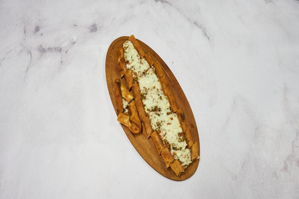 Images Elise Karadeniz Pide & Lahmacun
