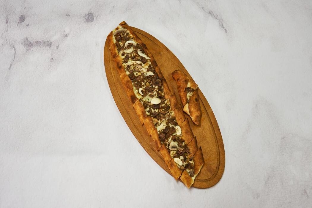 Images Elise Karadeniz Pide & Lahmacun