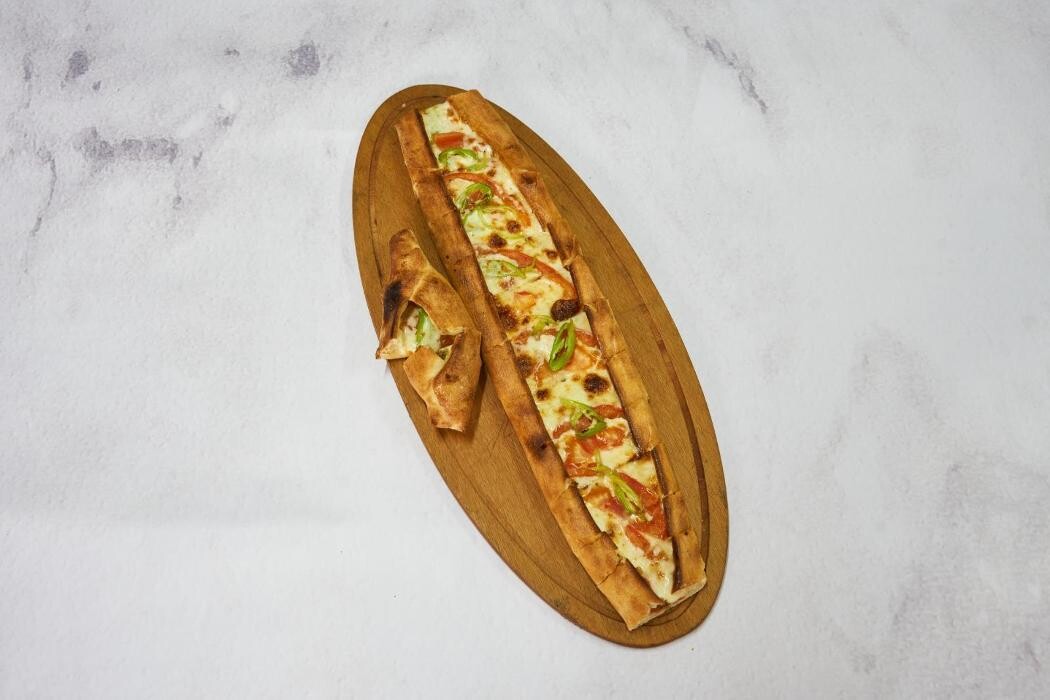 Images Elise Karadeniz Pide & Lahmacun