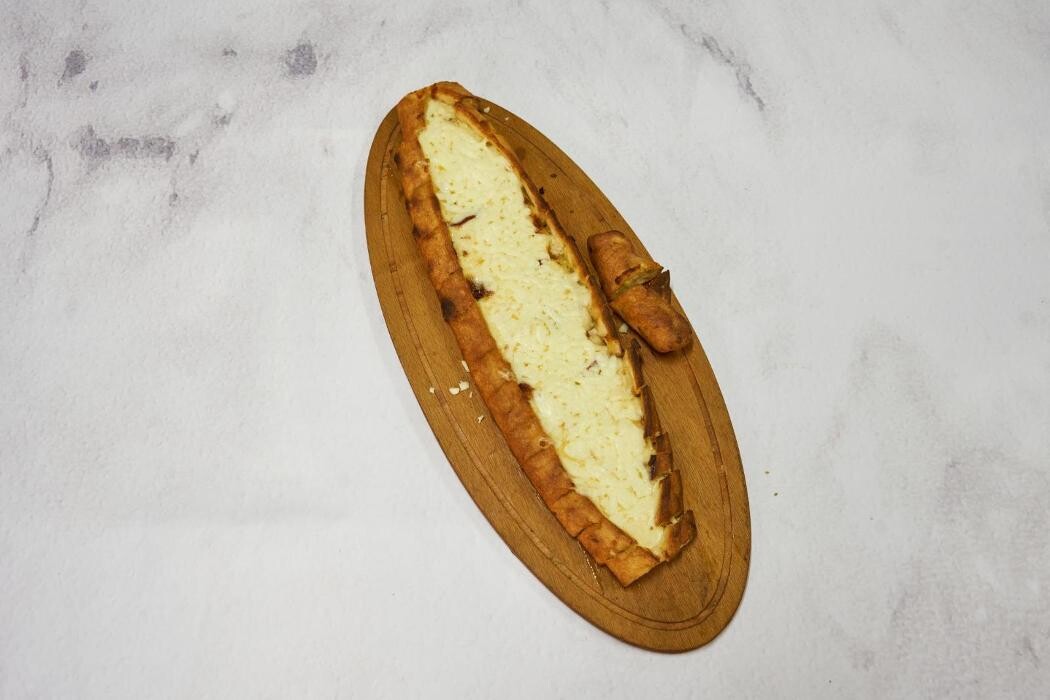 Images Elise Karadeniz Pide & Lahmacun