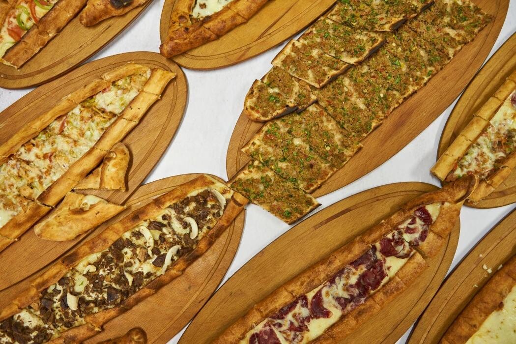 Images Elise Karadeniz Pide & Lahmacun