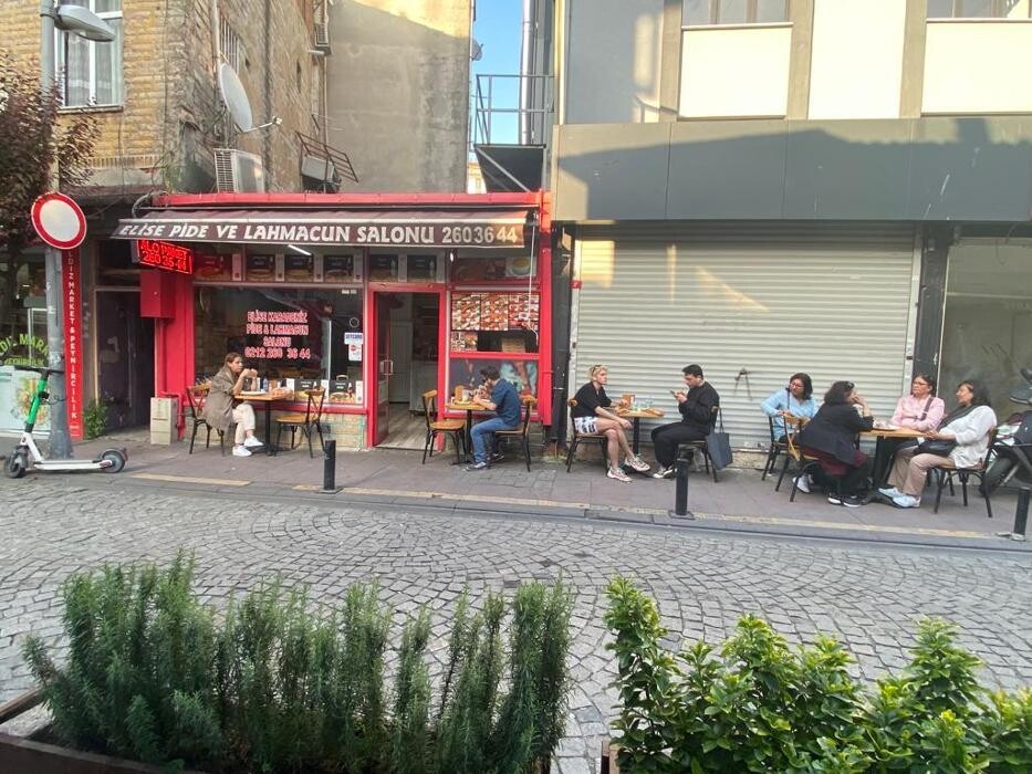 Images Elise Karadeniz Pide & Lahmacun