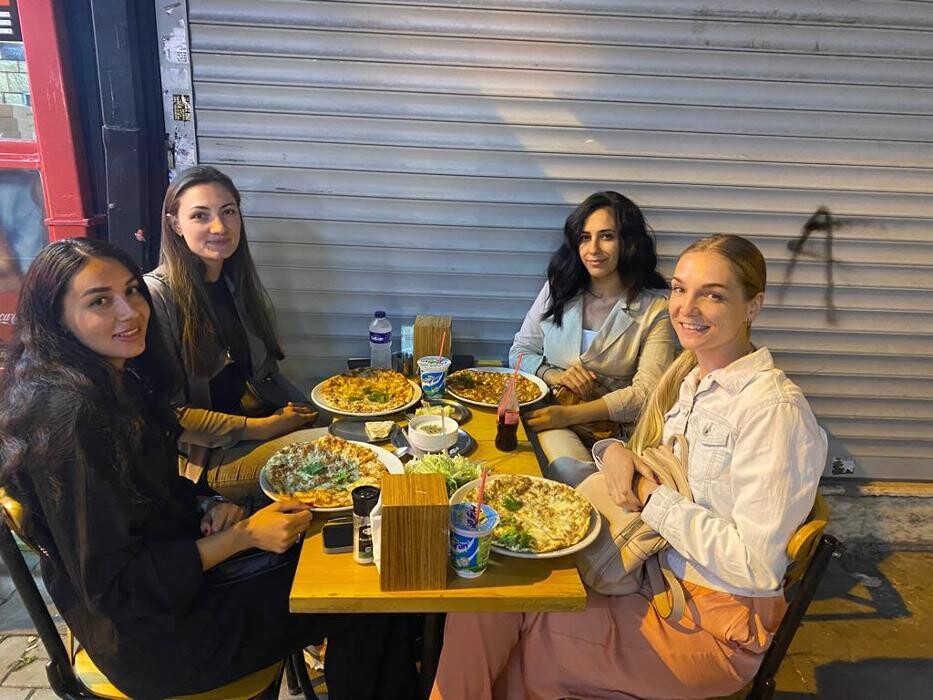 Images Elise Karadeniz Pide & Lahmacun