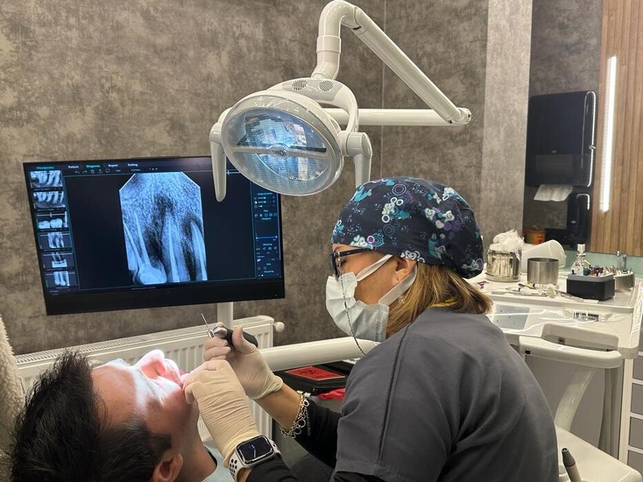 Images DZ Dent Defne Turan KANIK & Zeynep ONUR TURŞUCU