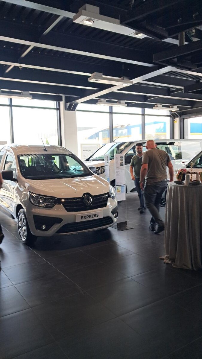 Images Renault Ernaz Servis Sakarya