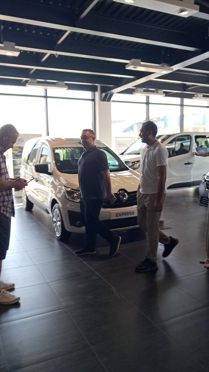 Images Renault Ernaz Servis Sakarya