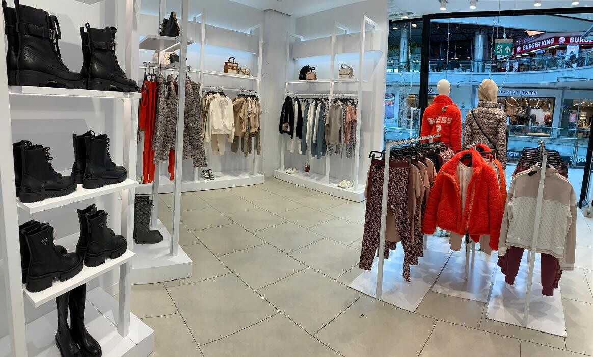 Images GUESS ACCESSORIES