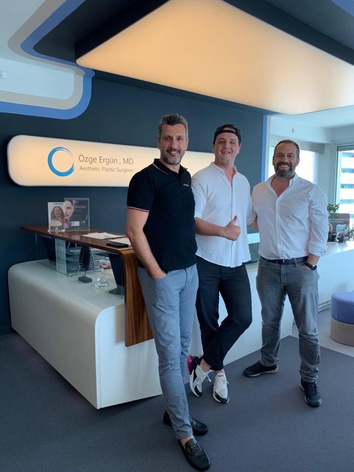 Images Dr Ozge Ergun Aesthetic Surgery-Breast Lift-Face Lift-Rhinoplasty-Vaser Liposuction-BBL