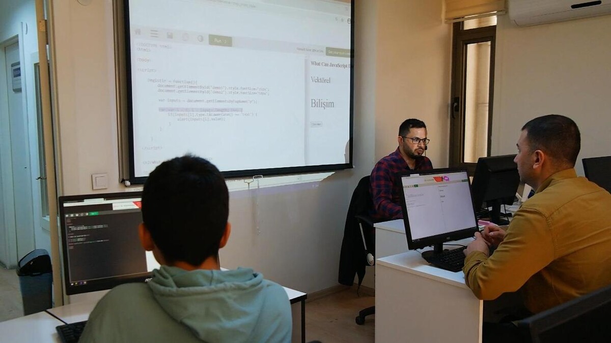 Images Vektörel Bilişim Yazılım Kursu Autocad Kursu Solidworks Kursu 3dsmax Kursu Grafik Tasarım Kursu Revit Kursu Python Kursu