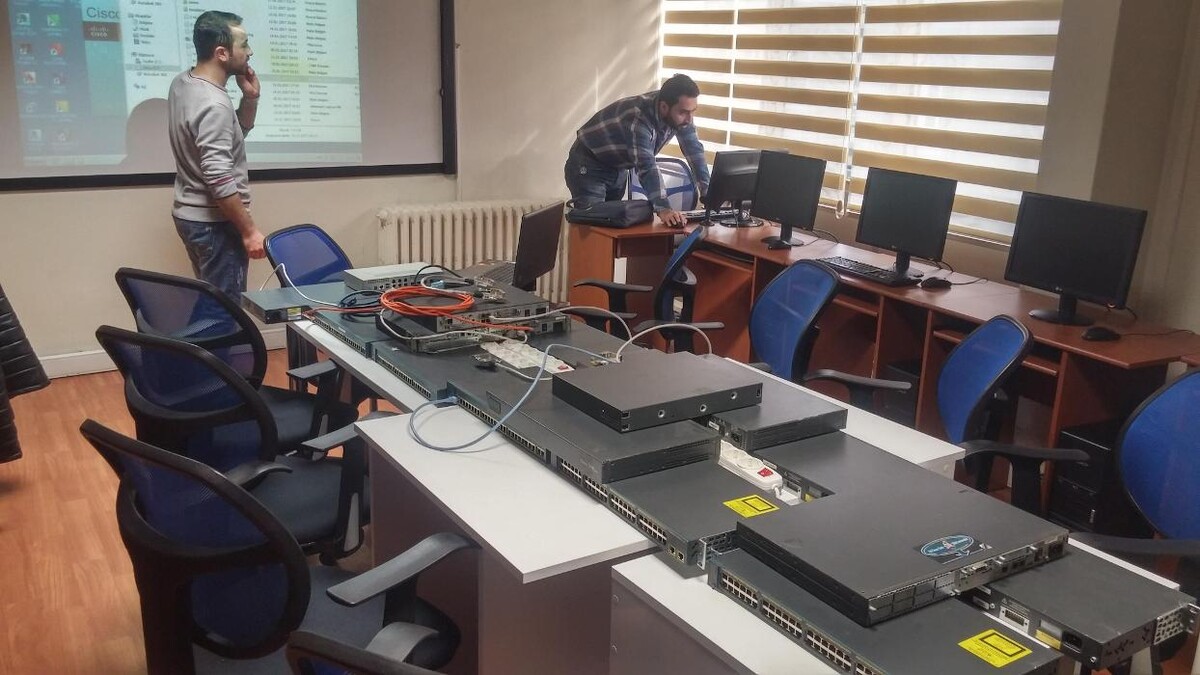 Images Vektörel Bilişim Yazılım Kursu Autocad Kursu Solidworks Kursu 3dsmax Kursu Grafik Tasarım Kursu Revit Kursu Python Kursu