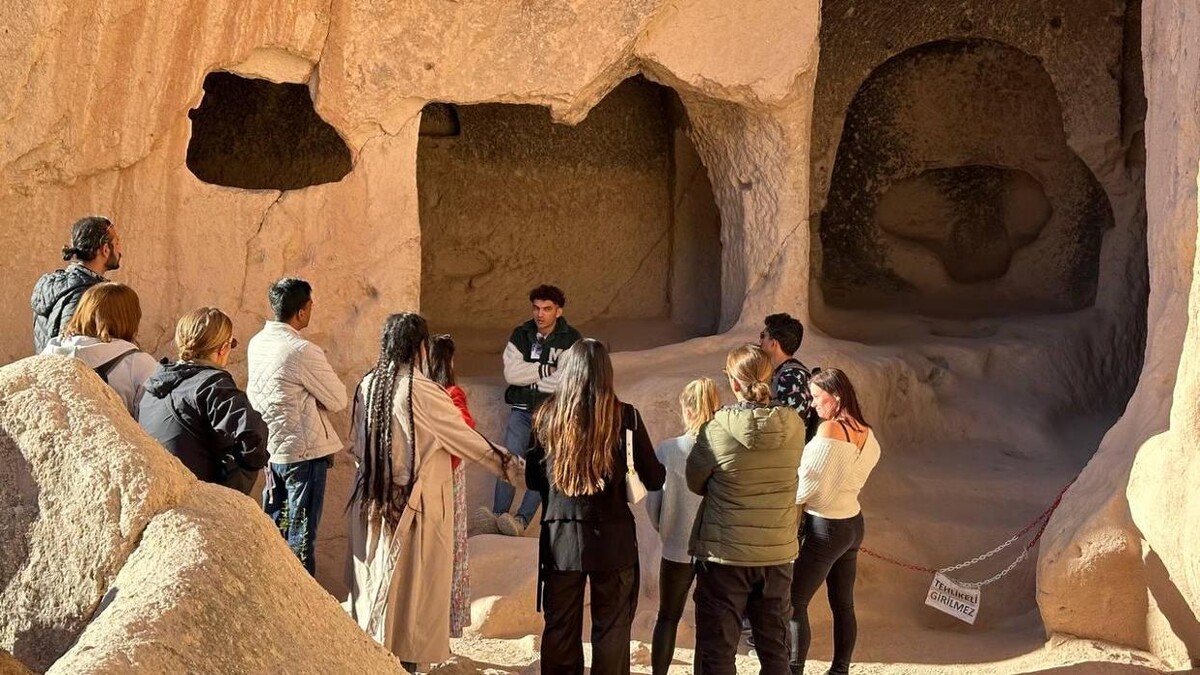 Images Hustle Travel