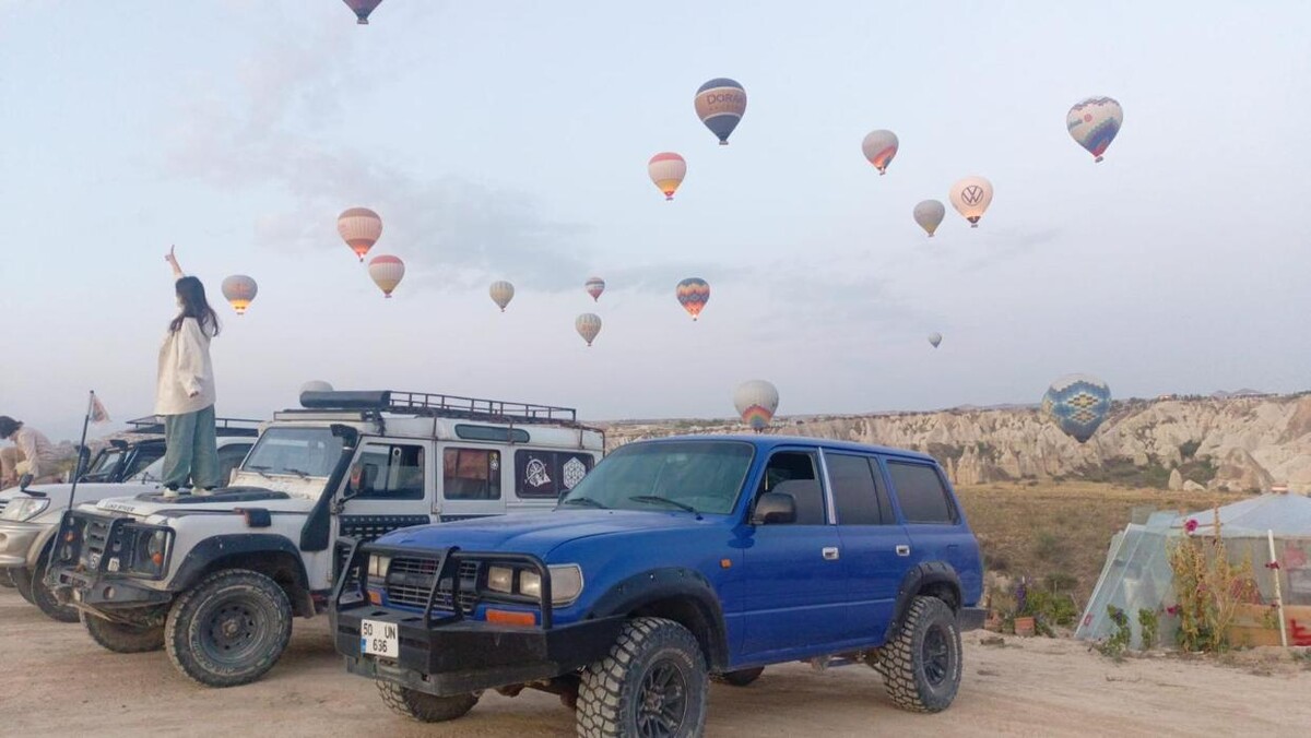 Images Hustle Travel