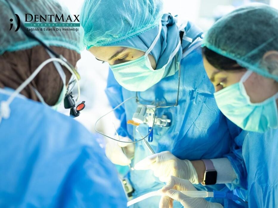 Images DentMax İstanbul Ağız ve Diş Sağlığı Polikliniği / invisalign - implant - lamine