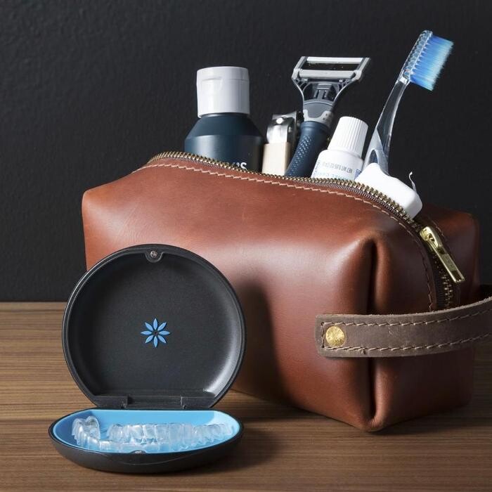 Images DentMax İstanbul Ağız ve Diş Sağlığı Polikliniği / invisalign - implant - lamine