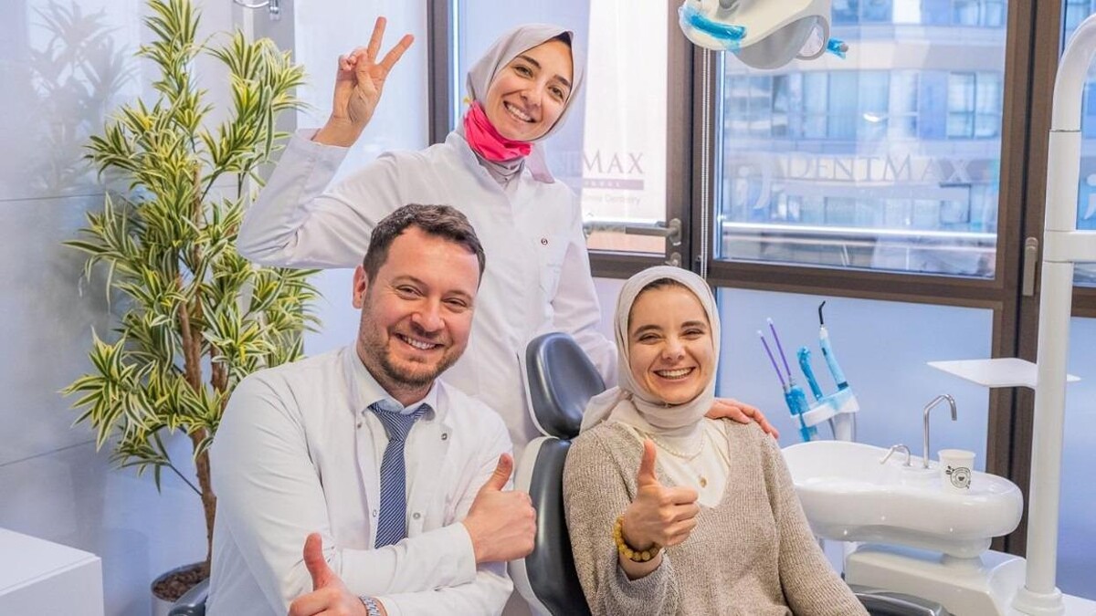 Images DentMax İstanbul Ağız ve Diş Sağlığı Polikliniği / invisalign - implant - lamine