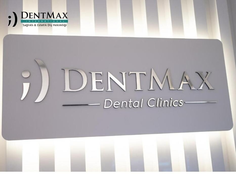 Images DentMax İstanbul Ağız ve Diş Sağlığı Polikliniği / invisalign - implant - lamine