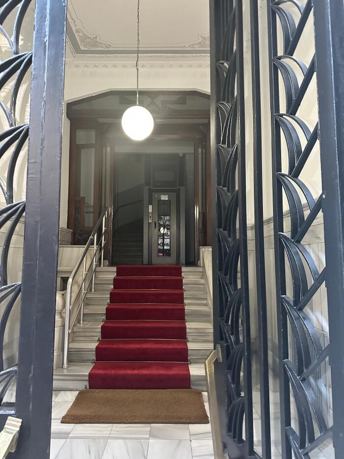 Images Op.Dr. Süleyman Özer | Meme Büyütme | Burun Estetiği I Liposuction I Göz Kapağı Estetiği I Botoks I Dudak Dolgusu