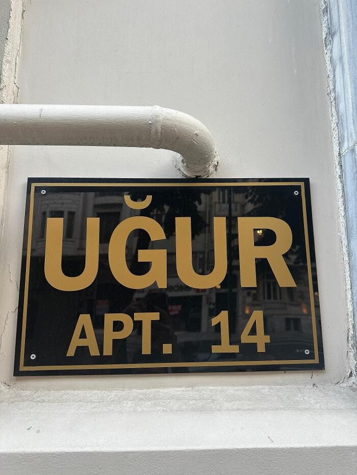 Images Op.Dr. Süleyman Özer | Meme Büyütme | Burun Estetiği I Liposuction I Göz Kapağı Estetiği I Botoks I Dudak Dolgusu