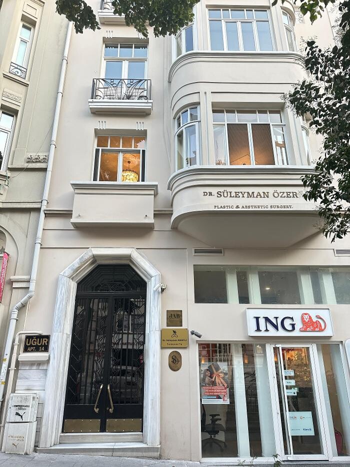 Images Op.Dr. Süleyman Özer | Meme Büyütme | Burun Estetiği I Liposuction I Göz Kapağı Estetiği I Botoks I Dudak Dolgusu