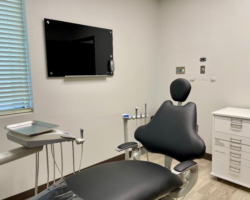 Images Tulips Periodontics & Dental Implants