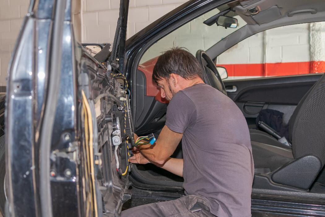 Images Clear Quality Auto Glass