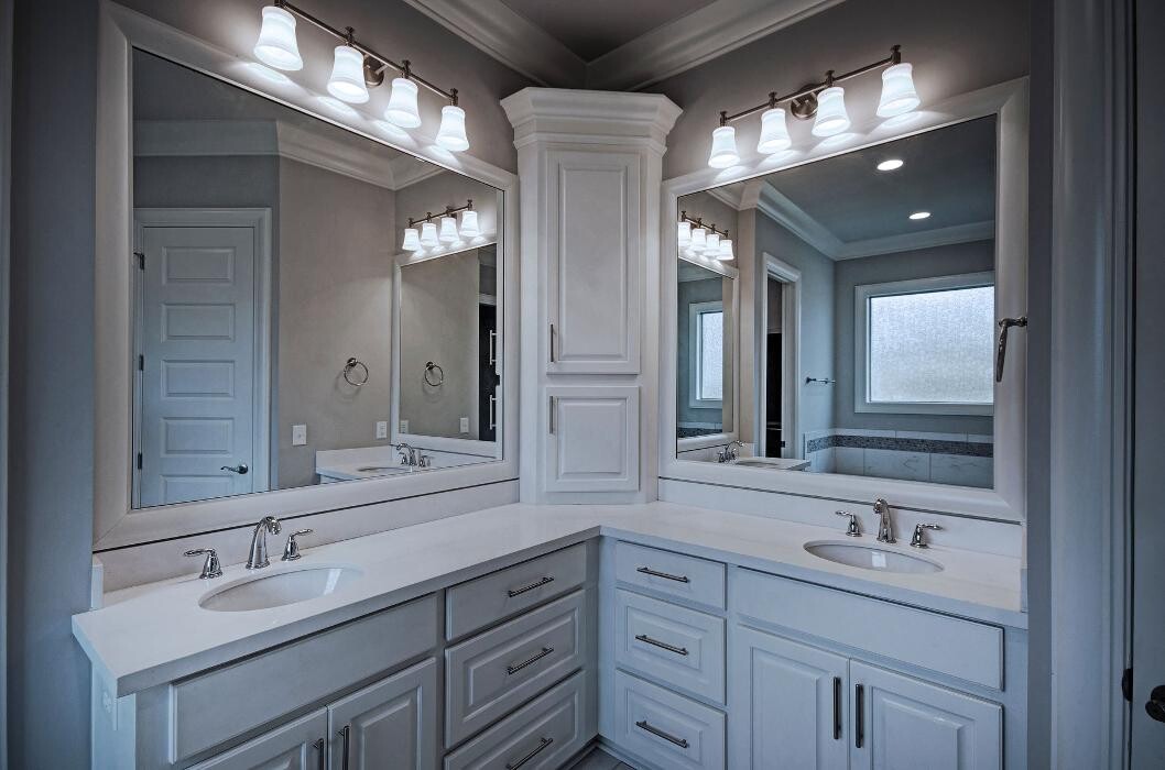 Images Steve Houck Broker/Owner, Real Estate Partners