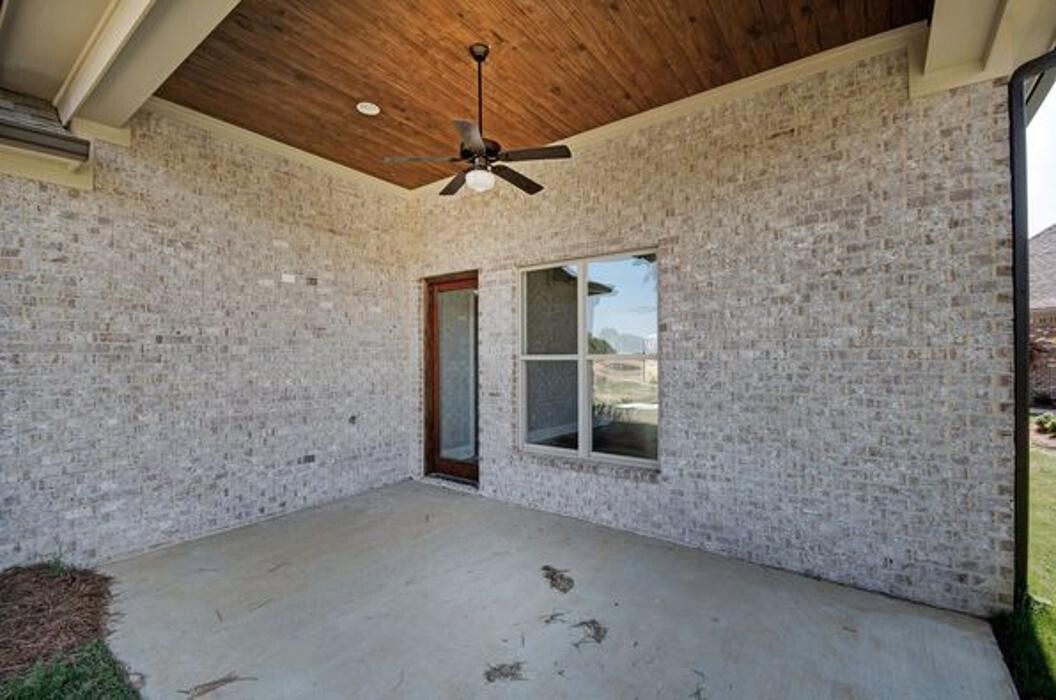 Images Steve Houck Broker/Owner, Real Estate Partners
