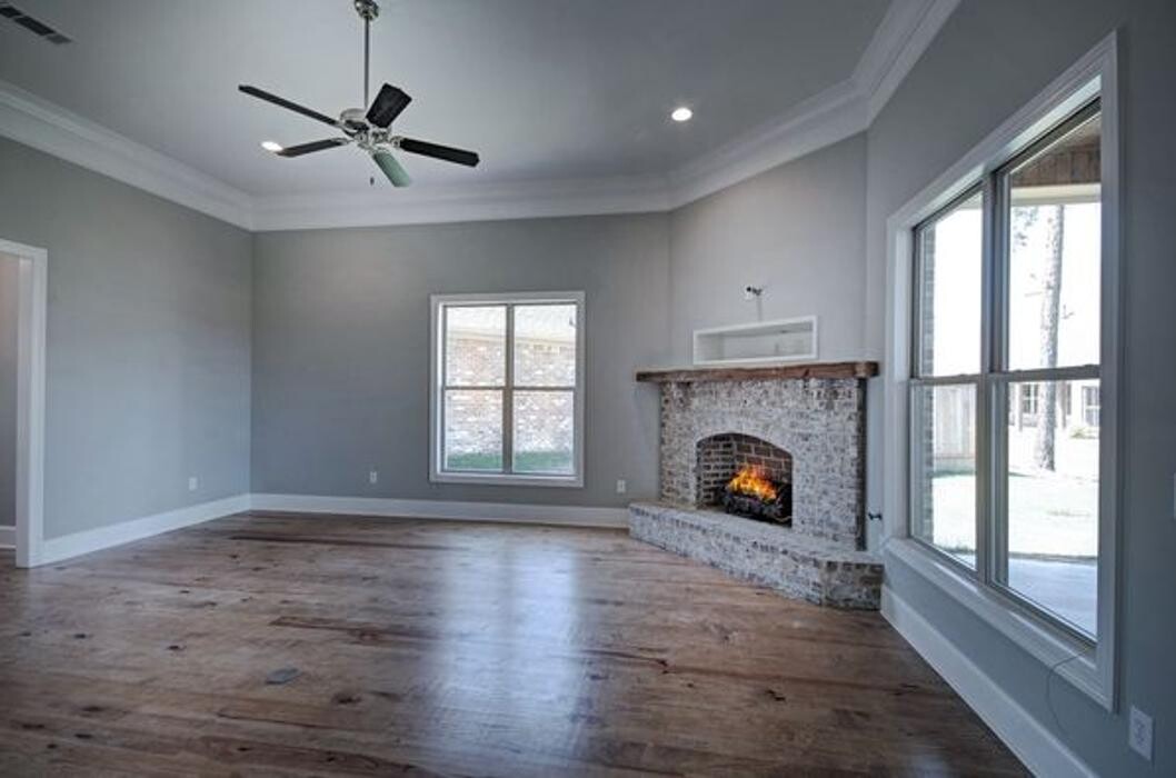 Images Steve Houck Broker/Owner, Real Estate Partners