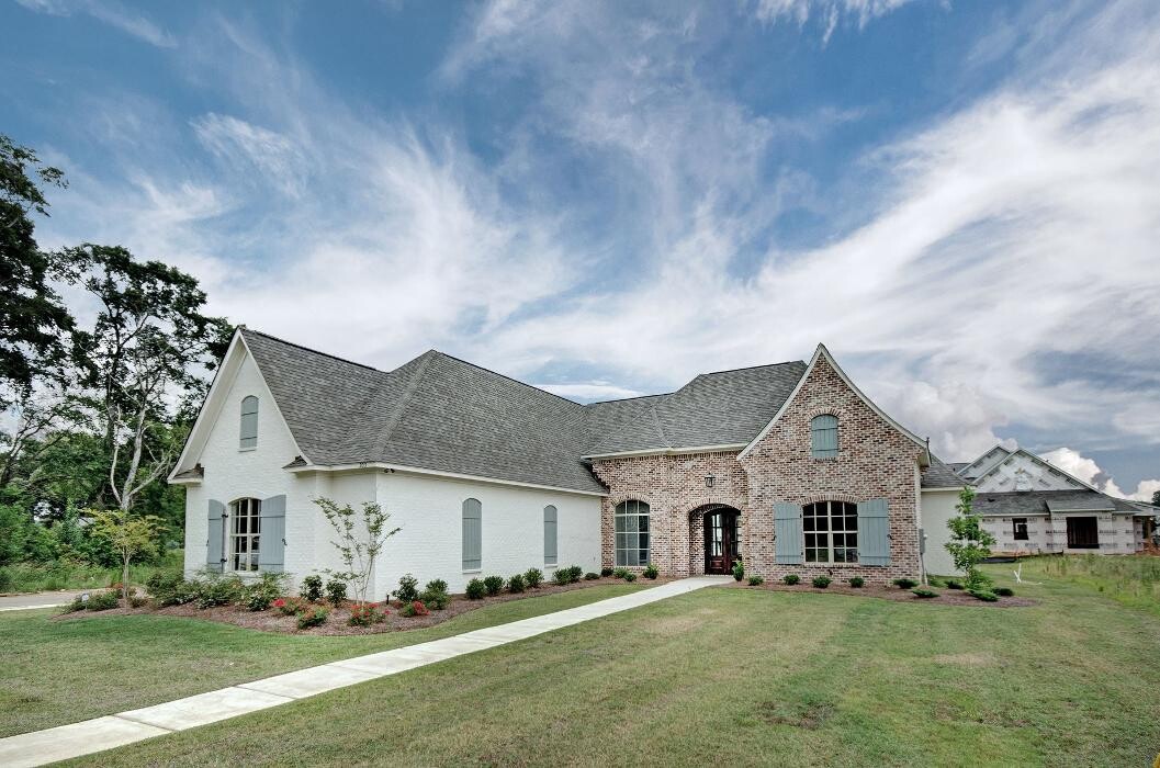 Images Steve Houck Broker/Owner, Real Estate Partners