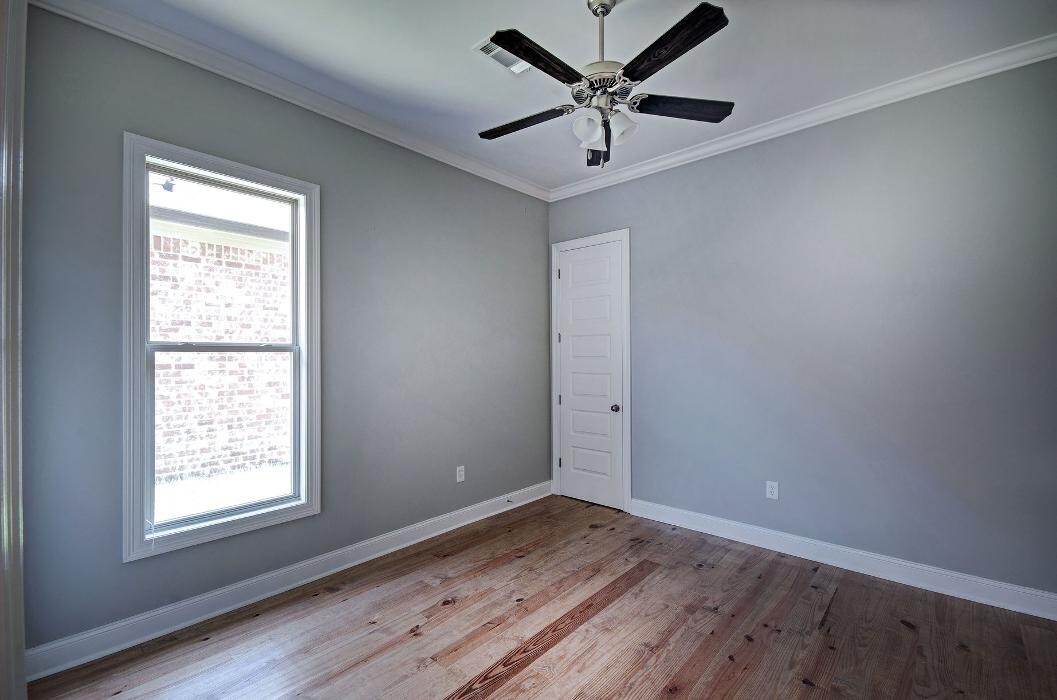 Images Steve Houck Broker/Owner, Real Estate Partners