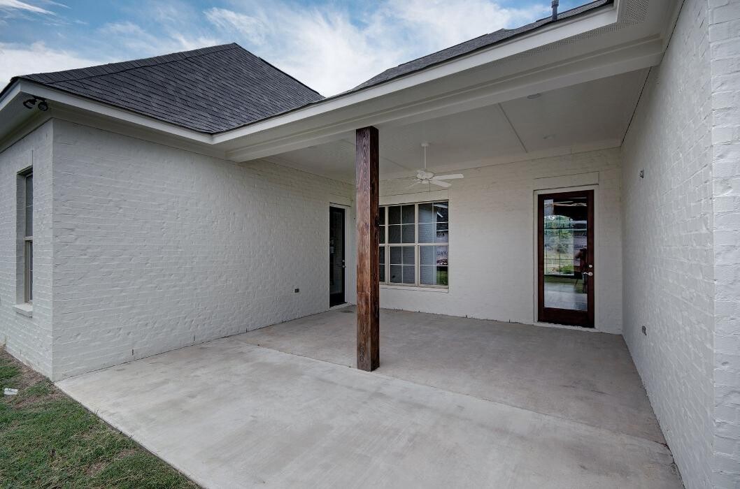 Images Steve Houck Broker/Owner, Real Estate Partners