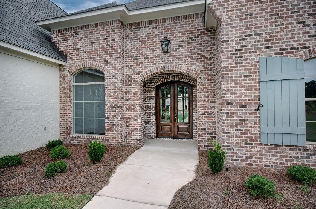 Images Steve Houck Broker/Owner, Real Estate Partners