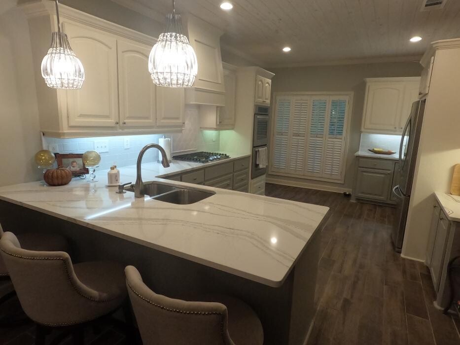 Images Steve Houck Broker/Owner, Real Estate Partners