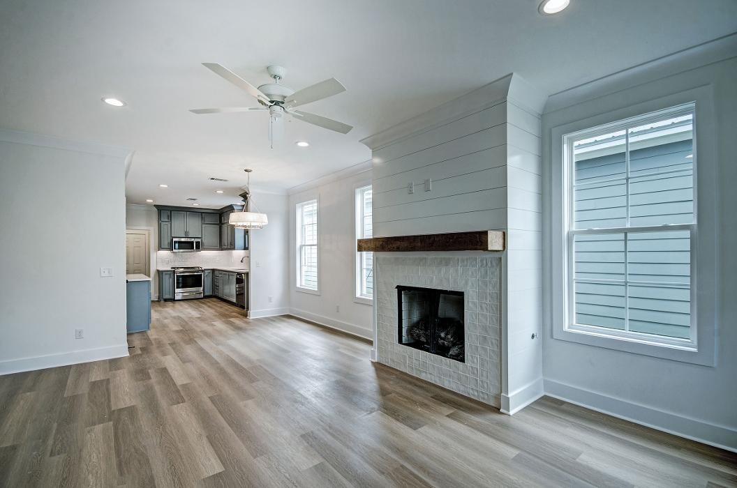 Images Steve Houck Broker/Owner, Real Estate Partners