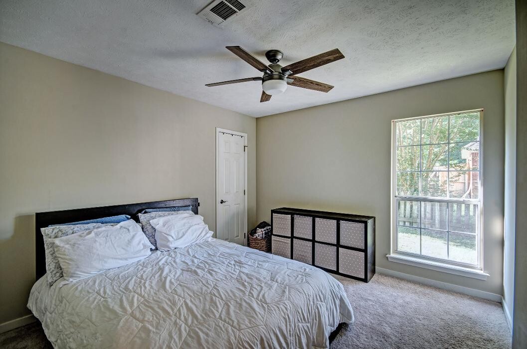 Images Steve Houck Broker/Owner, Real Estate Partners