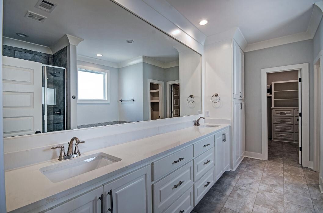 Images Steve Houck Broker/Owner, Real Estate Partners