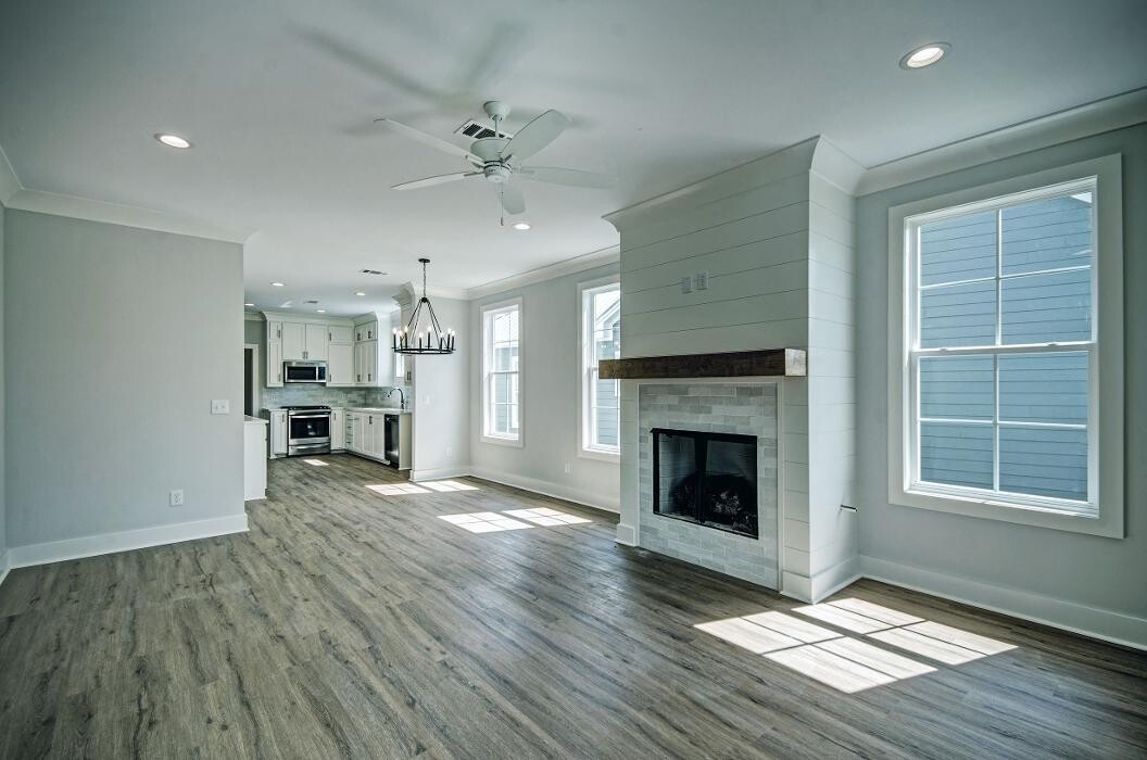Images Steve Houck Broker/Owner, Real Estate Partners