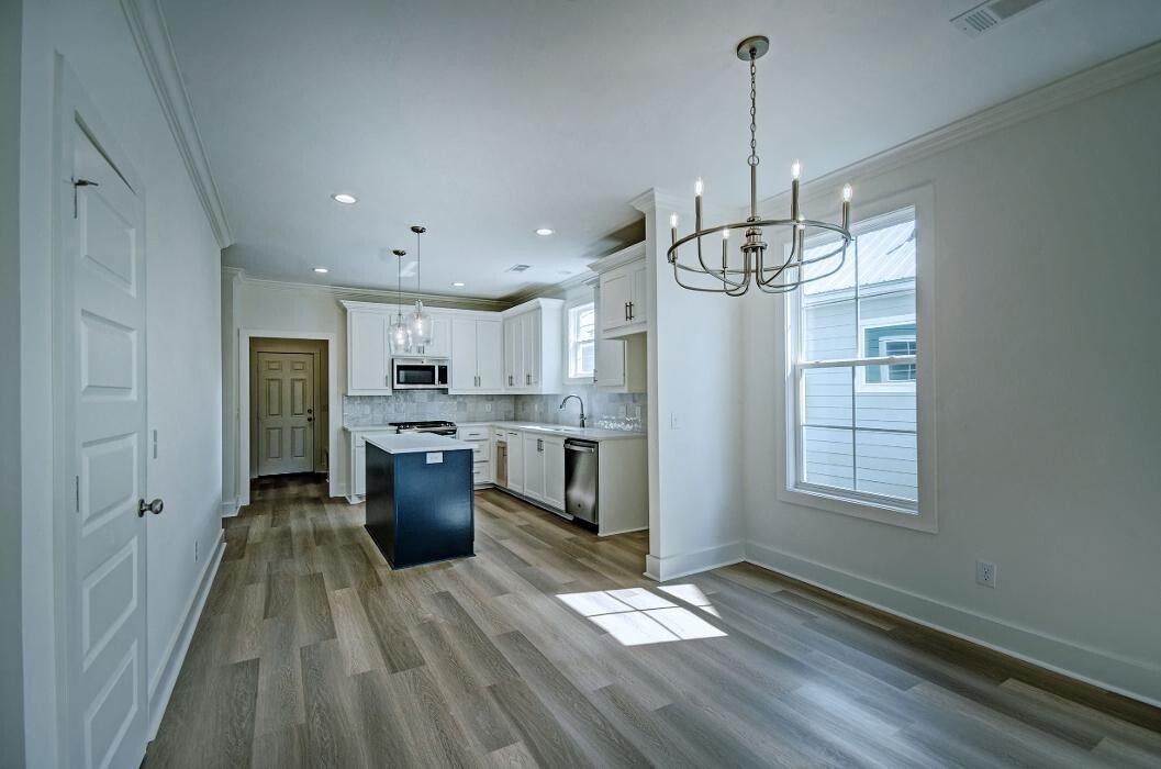 Images Steve Houck Broker/Owner, Real Estate Partners