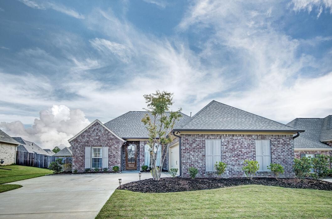 Images Steve Houck Broker/Owner, Real Estate Partners