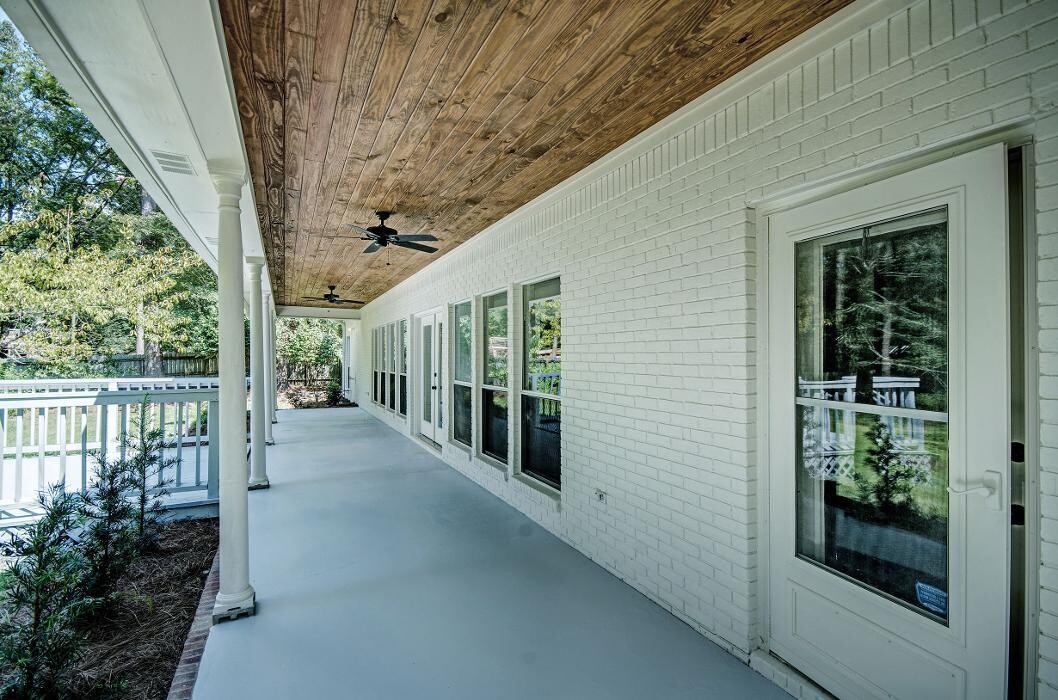 Images Steve Houck Broker/Owner, Real Estate Partners
