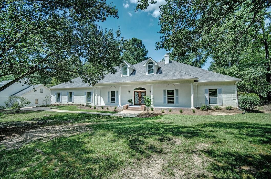 Images Steve Houck Broker/Owner, Real Estate Partners